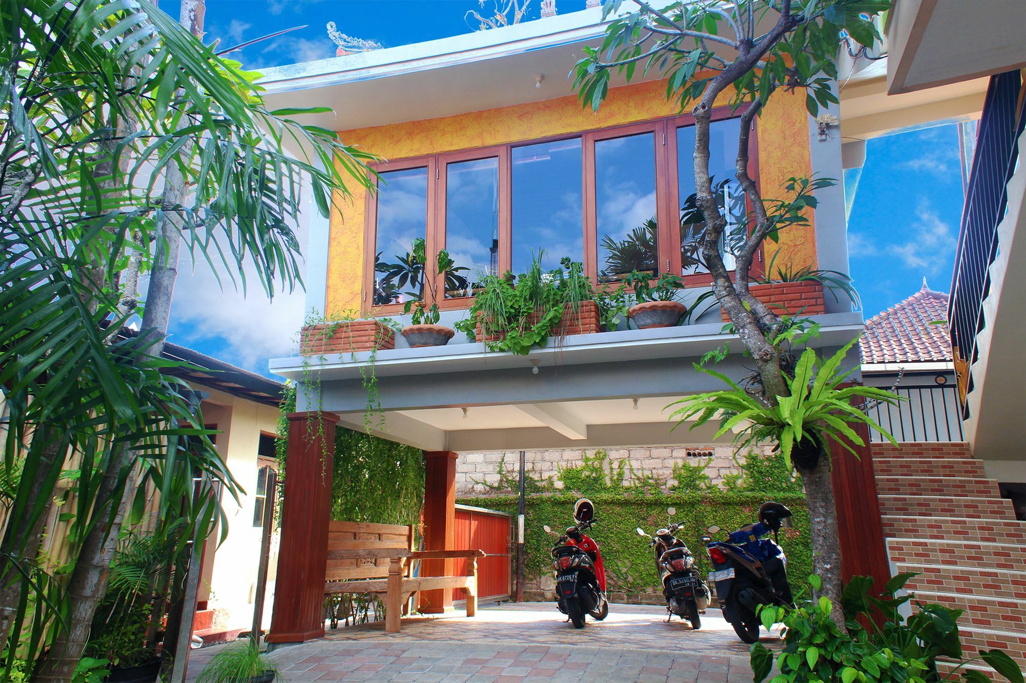 Cr Tris Rooms Seminyak Ngoại thất bức ảnh