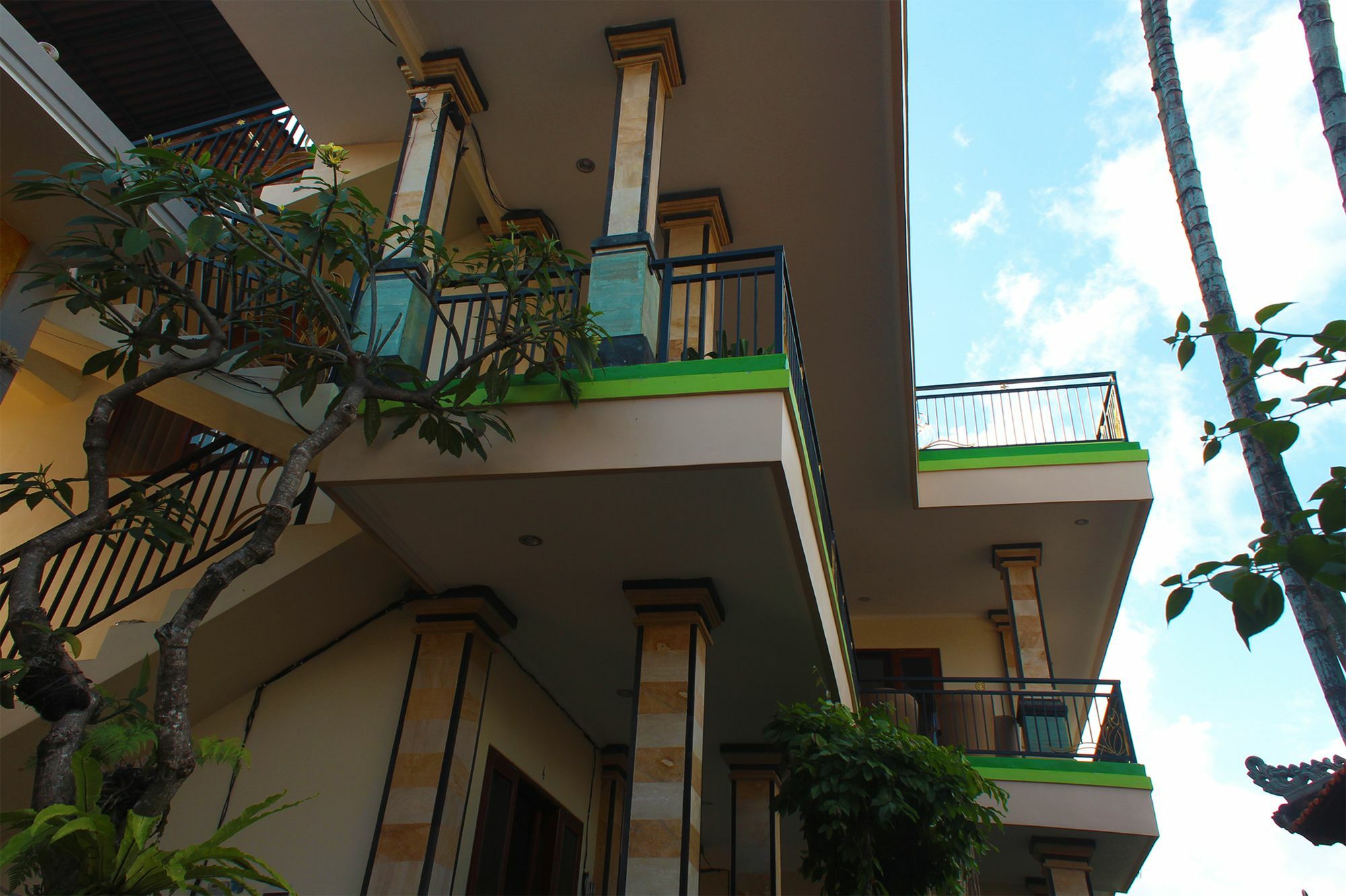 Cr Tris Rooms Seminyak Ngoại thất bức ảnh