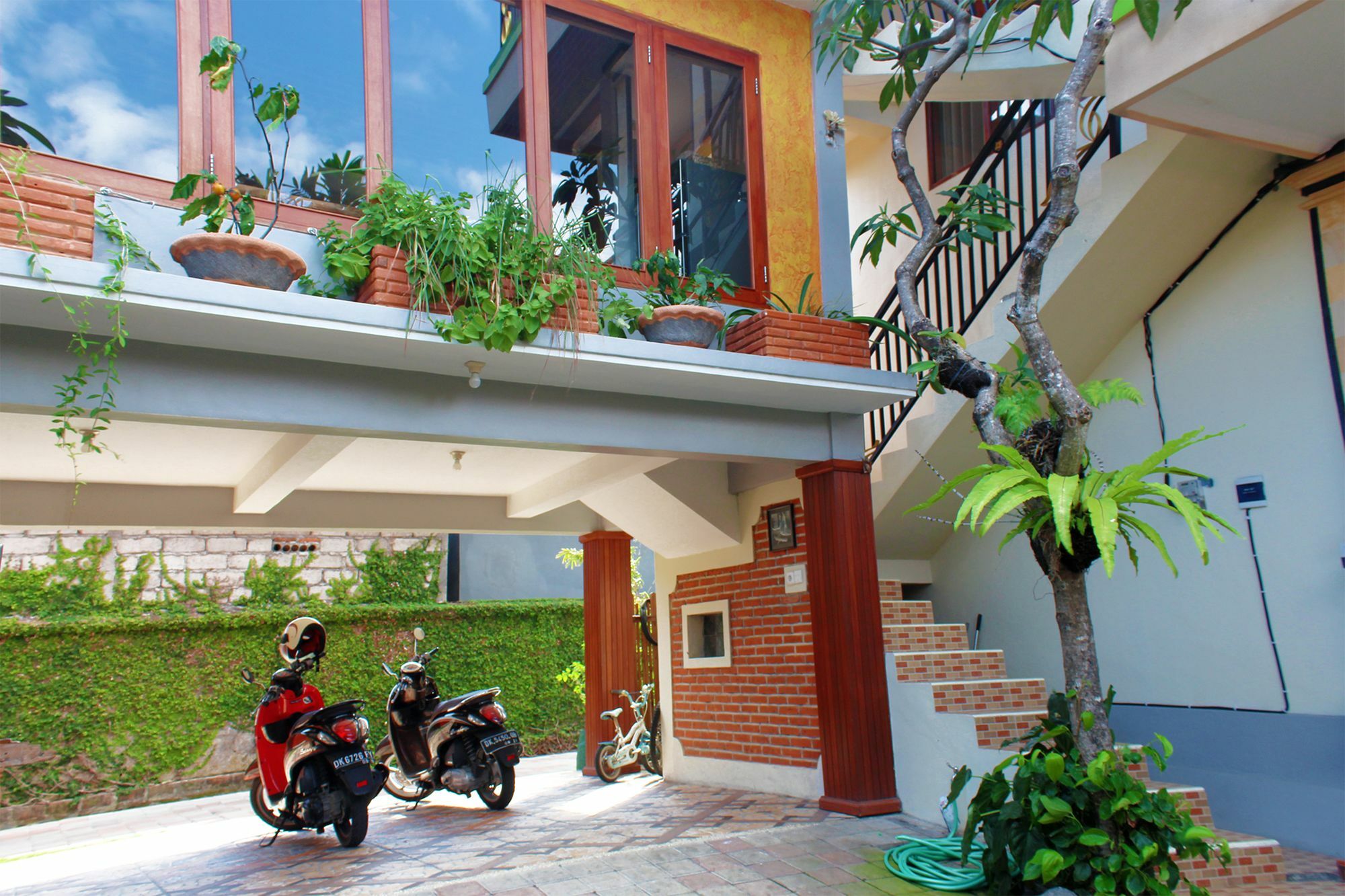 Cr Tris Rooms Seminyak Ngoại thất bức ảnh