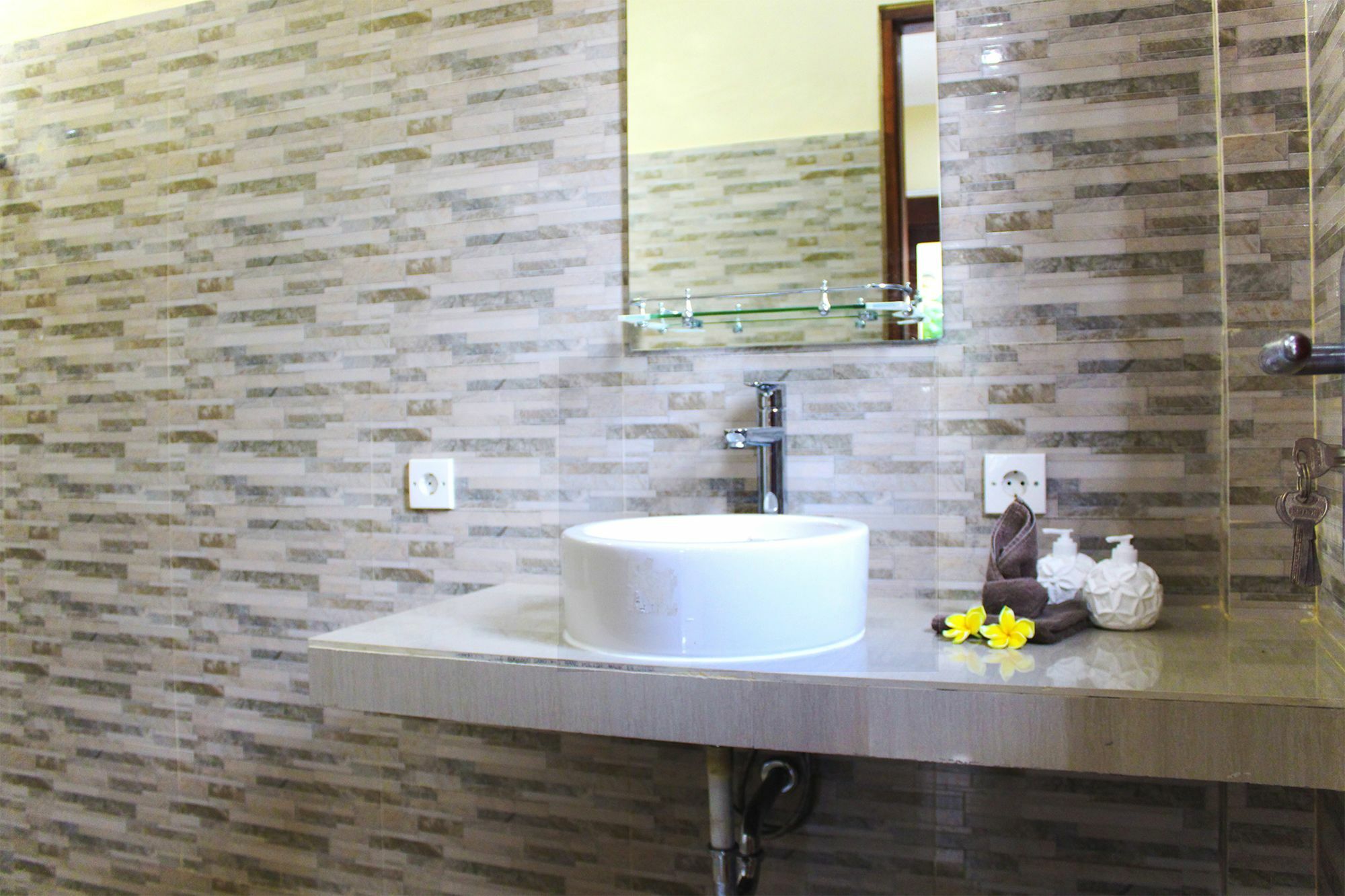 Cr Tris Rooms Seminyak Ngoại thất bức ảnh